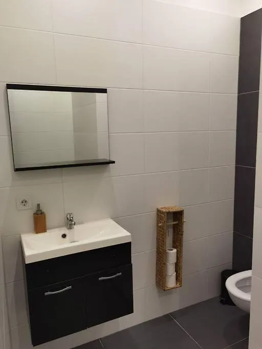 Lovely 2 Bedroom Serviced Apartment In Rotterdam Netherlands