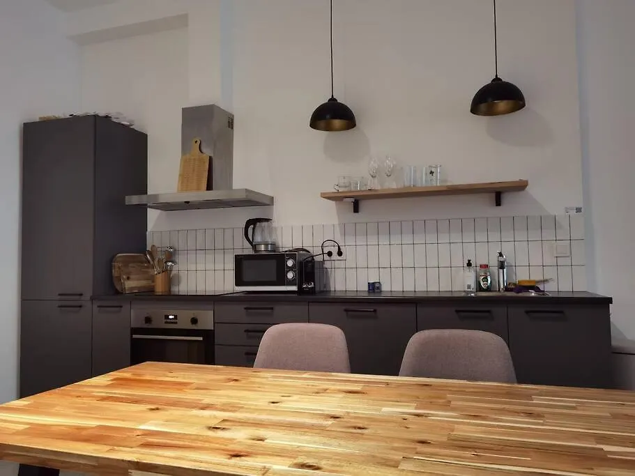 Lovely 2 Bedroom Serviced Apartment In Rotterdam Netherlands
